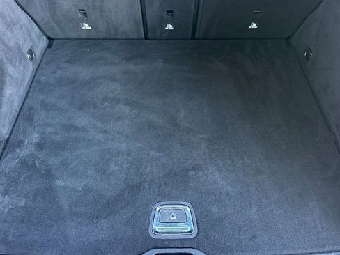 Used 2020 Mercedes-Benz GLC 300 4MATIC image 17