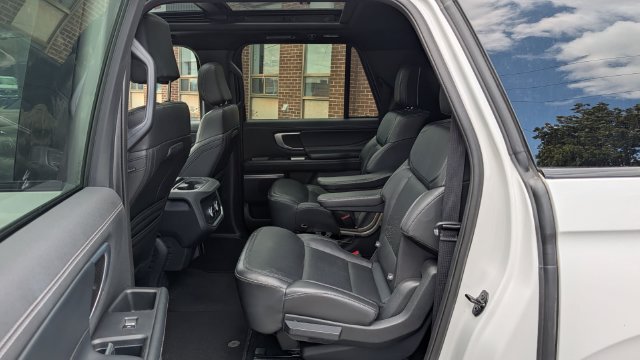 Used 2025 Ford Expedition Max Platinum w/ Stealth Appearance Package AWD/4WD image 6