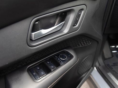 Used 2024 Nissan Ariya AWD image 13