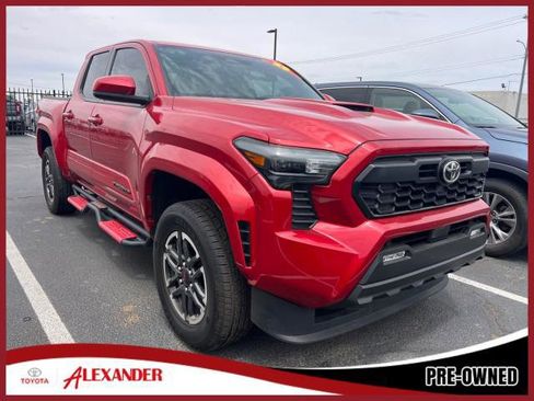 Certified 2025 Toyota Tacoma TRD Sport AWD/4WD image 1