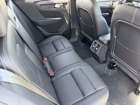 Certified 2025 Volvo XC40 B5 Plus w/ Climate Package AWD/4WD image 15