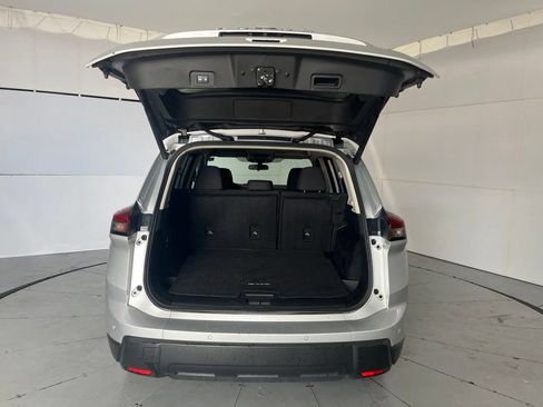 Used 2024 Nissan Rogue SV AWD/4WD image 13