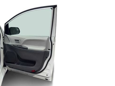 Used 2020 Toyota Sienna LE FWD image 10