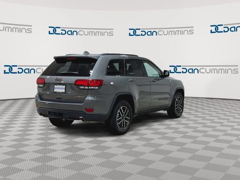 Used 2021 Jeep Grand Cherokee Trailhawk w/ Premium Lighting Group AWD/4WD image 9