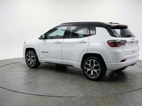 Used 2025 Jeep Compass Limited AWD/4WD image 6
