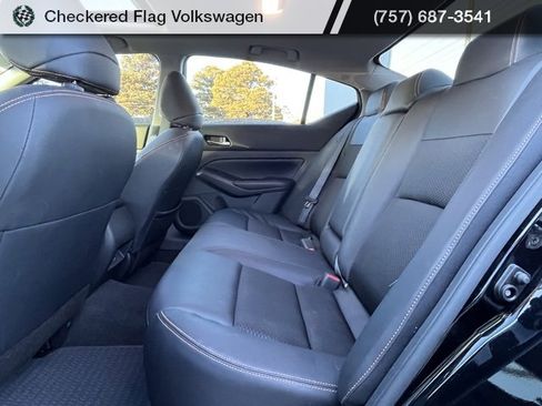 Used 2022 Nissan Altima 2.5 SR w/ Midnight Edition Package image 25