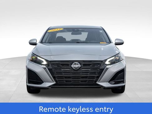 Used 2023 Nissan Altima 2.5 S FWD image 2