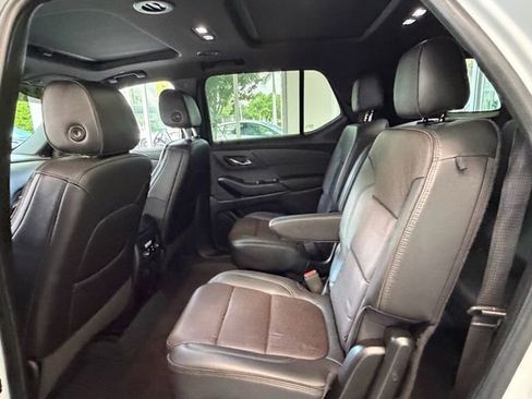 Certified 2022 Chevrolet Traverse High Country AWD/4WD image 5