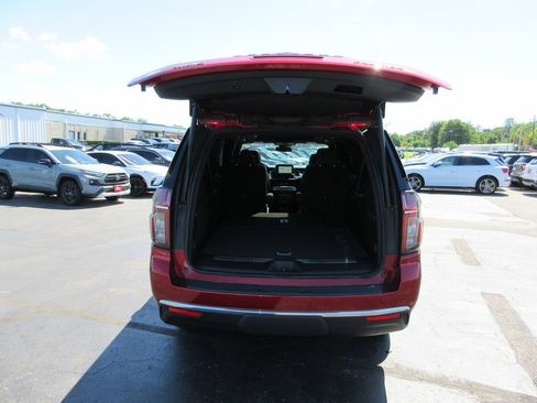 Certified 2024 Chevrolet Suburban Premier AWD/4WD image 8