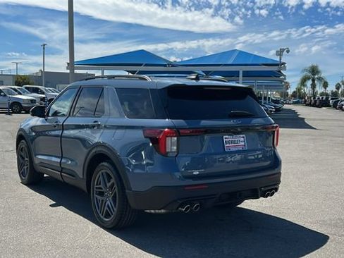 Certified 2025 Ford Explorer ST RWD image 5