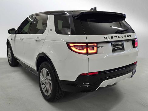 Certified 2025 Land Rover Discovery Sport Dynamic SE image 4