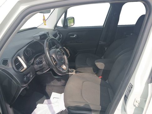 Used 2016 Jeep Renegade Latitude FWD image 15