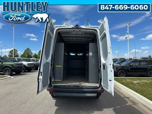 Used 2023 Mercedes-Benz Sprinter 2500 image 11