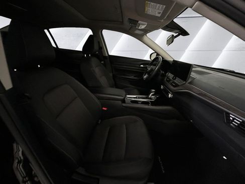 Used 2024 Nissan Altima 2.5 SV w/ SV Premium Package AWD/4WD image 13