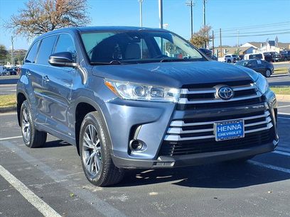 Used 2017 Toyota Highlander LE