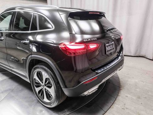 Certified 2025 Mercedes-Benz GLA 250 image 8