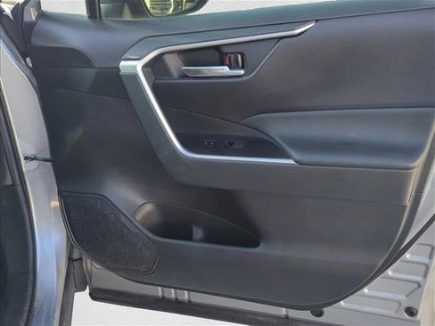 Certified 2022 Toyota RAV4 XLE FWD image 26