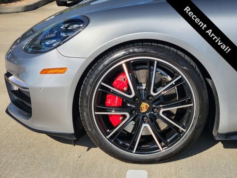 Used 2020 Porsche Panamera GTS image 8