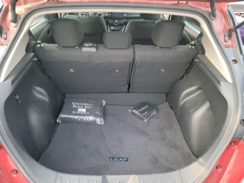 Certified 2024 Nissan Leaf SV Plus FWD image 9
