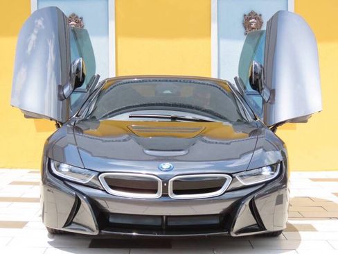 Used 2019 BMW i8 Roadster image 4