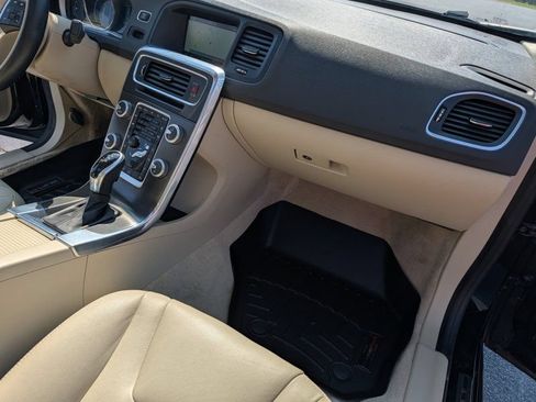 Used 2015 Volvo S60 T5 Premier FWD image 27