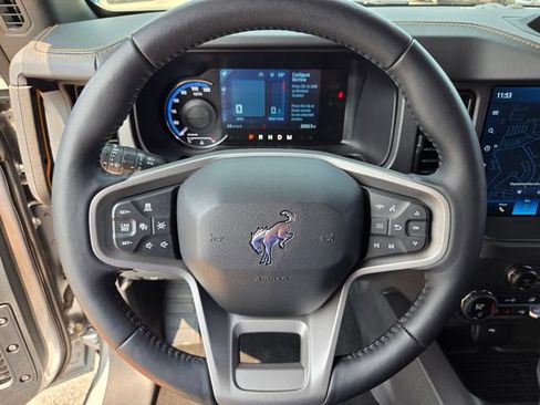 Used 2024 Ford Bronco Badlands AWD/4WD image 33