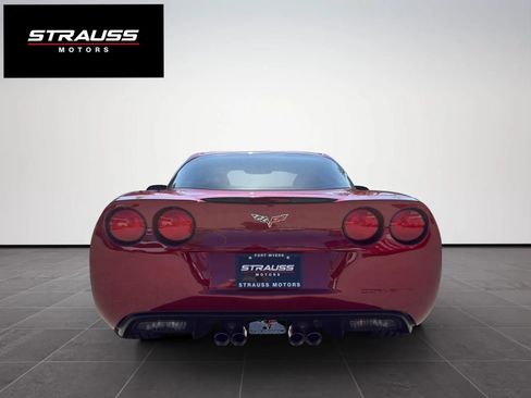 Used 2007 Chevrolet Corvette Coupe w/ Preferred Equipment Group RWD image 8