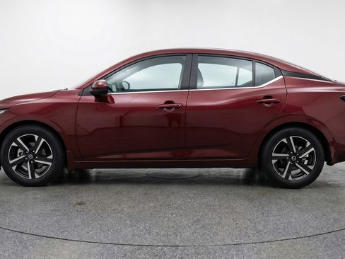 Used 2025 Nissan Sentra SV image 5