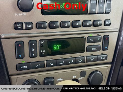 Used 2004 Ford Thunderbird image 14