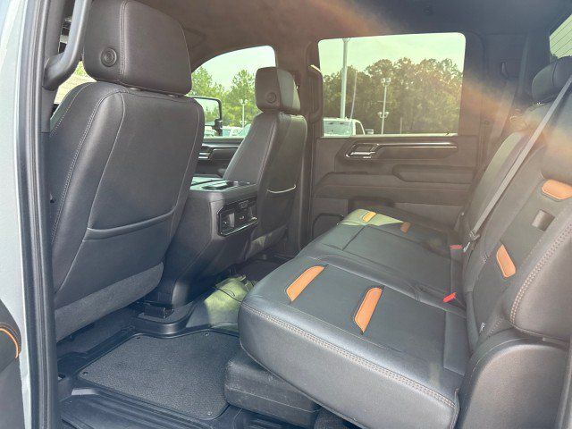 Used 2024 GMC Sierra 2500 AT4 w/ AT4 Preferred Package AWD/4WD image 16