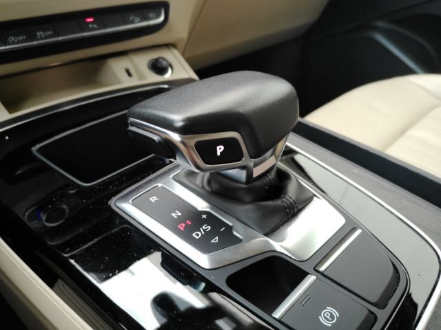 Used 2023 Audi Q5 2.0T Premium w/ Convenience Package AWD/4WD image 49
