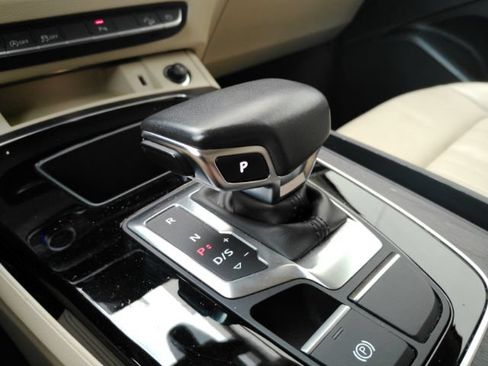 Used 2023 Audi Q5 2.0T Premium w/ Convenience Package AWD/4WD image 49