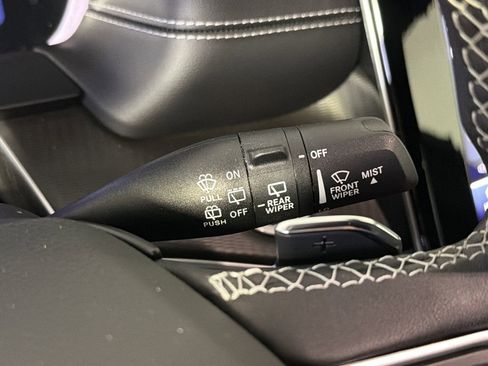 Used 2024 Jeep Grand Cherokee Altitude AWD/4WD image 18