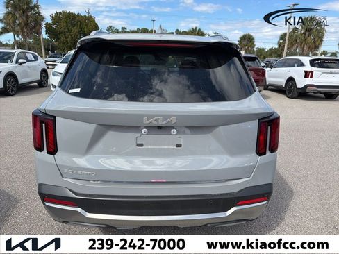 Certified 2025 Kia Sorento S w/ Panoramic Sunroof Package image 8
