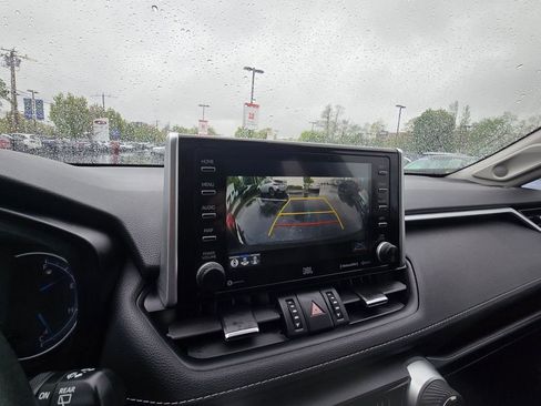 Used 2021 Toyota RAV4 Limited AWD/4WD image 27