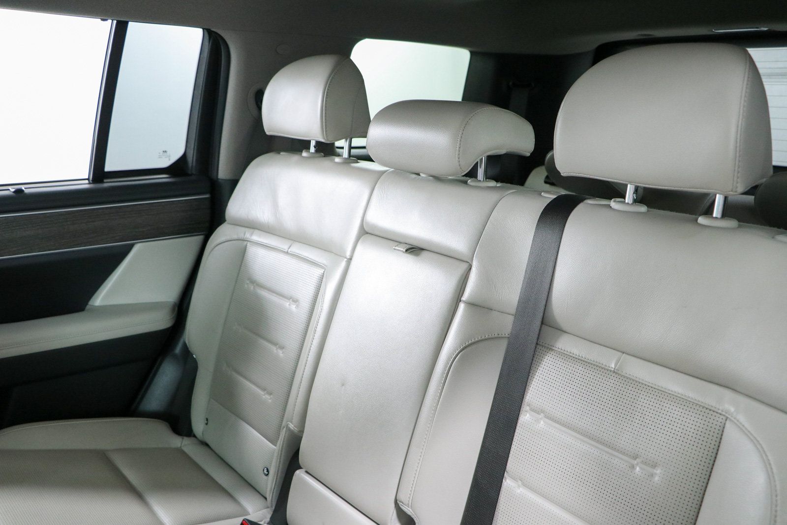Used 2025 Hyundai Santa Fe Limited FWD image 26