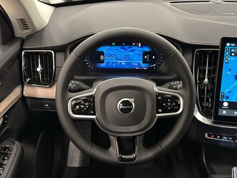 New 2026 Volvo XC90 B5 Plus w/ Protection Package Premier AWD/4WD image 12