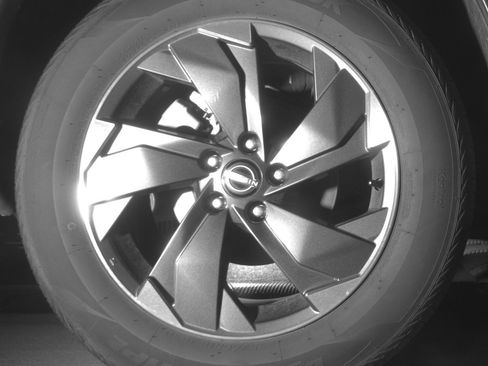 Used 2025 Nissan Rogue SV image 15