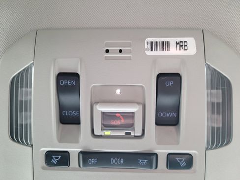 Used 2021 Toyota Highlander XLE image 15