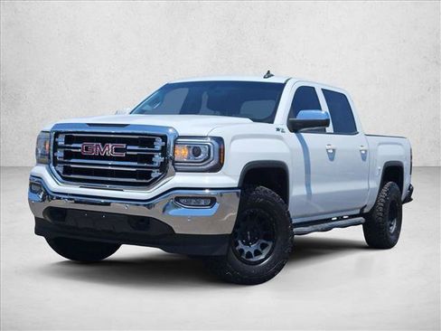 Used 2018 GMC Sierra 1500 SLT w/ SLT Preferred Package AWD/4WD image 4