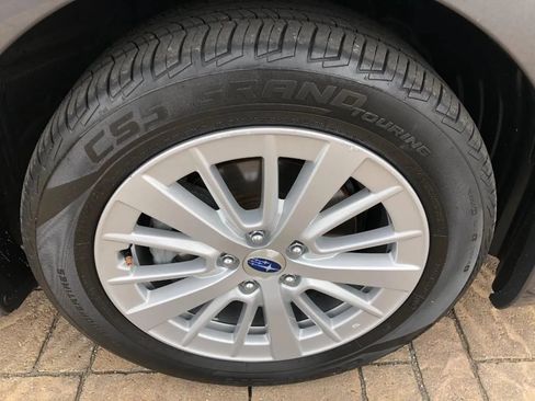 Used 2018 Subaru Impreza 2.0i Premium w/ Eyesight & BSD & Rcta AWD/4WD image 10