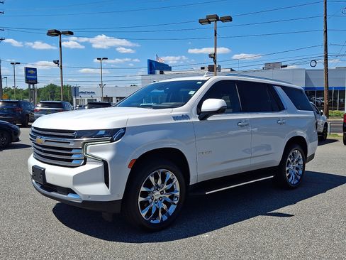 Certified 2023 Chevrolet Tahoe High Country w/ Advanced Technology Package AWD/4WD image 3