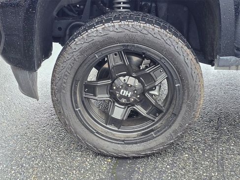 Used 2022 Chevrolet Colorado LT w/ Redline Special Edition image 10