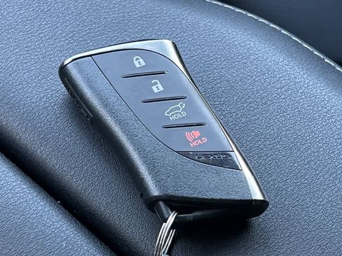 Used 2025 Lexus TX 500h AWD w/ Technology Package image 28