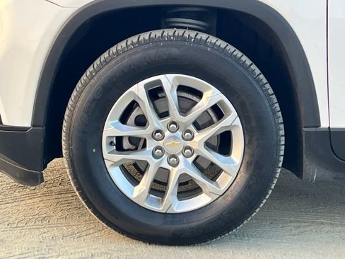 Used 2018 Chevrolet Traverse LS image 27