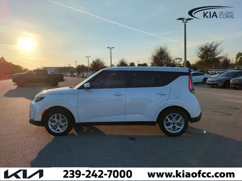 Certified 2023 Kia Soul LX w/ Option Group 015 image 8