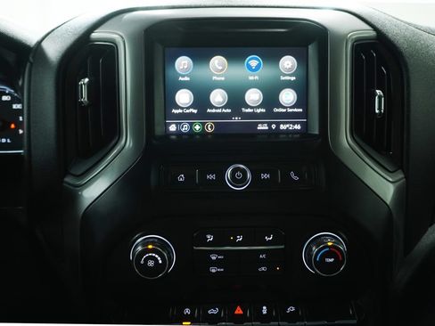 Used 2020 Chevrolet Silverado 1500 Custom w/ Custom Value Package AWD/4WD image 18