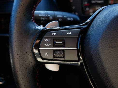 Certified 2025 Acura ADX A-Spec image 28