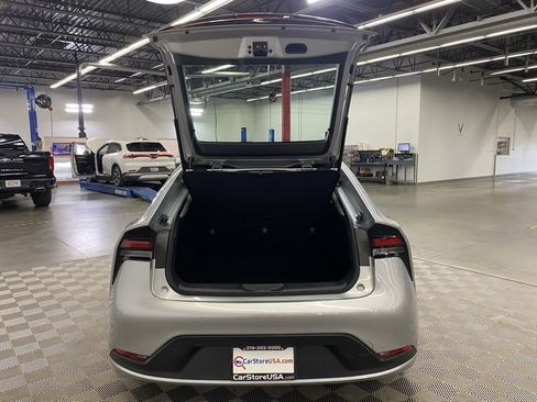 Used 2025 Toyota Prius LE image 8