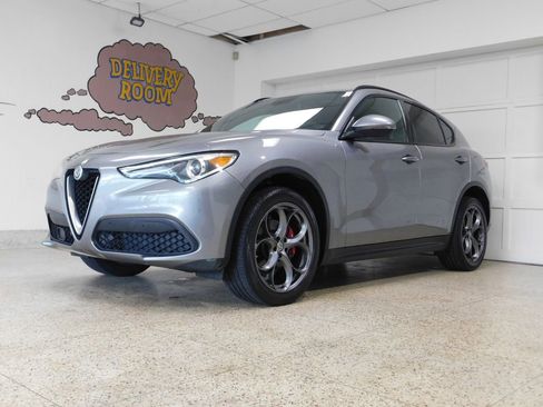 Used 2019 Alfa Romeo Stelvio Ti Sport AWD/4WD image 1